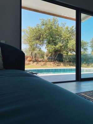 5 bedrooms, WiFi, bed sheets