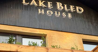 Twin Room with Balcony in LakeBled House