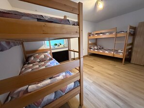 1 soverom, skrivebord, wi-fi og sengetøy