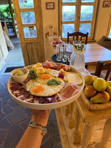 Quadruple Room House LakeBled with Breakfast