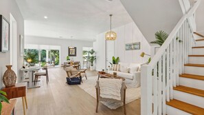 Interior - Serenity at Surfside by Avantstay Pool, Porches, Fire Pit & Arcade Near Vilano Beach (St. Augustine)