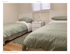 4 bedrooms, iron/ironing board, free WiFi, bed sheets