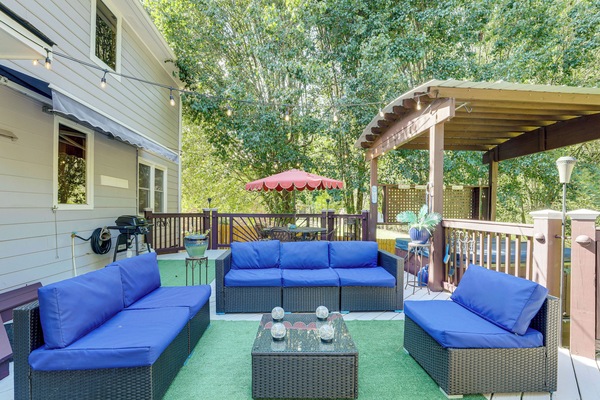 Lilburn Vacation Rental | 3BR | 3BA | Steps Required | 2,400 Sq Ft