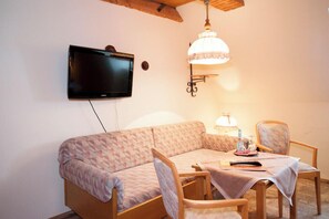 Doppelzimmer | Zimmersafe, Schreibtisch, Bügeleisen/Bügelbrett, kostenloses WLAN