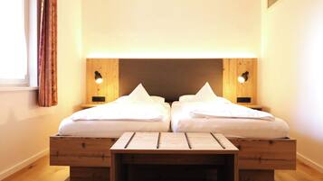 Superior Double Room | In-room safe, desk, iron/ironing board, travel cot