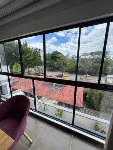 lEPl Comfy Apt, Tv,Parking,Washer,Good Location