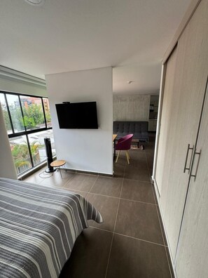 1 chambre, fer et planche à repasser, Wi-Fi, draps fournis