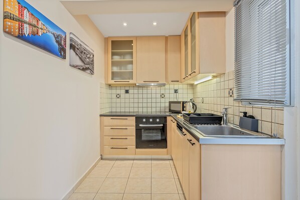 Microwave, oven