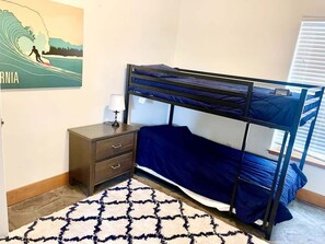 3 Schlafzimmer, Bügeleisen/Bügelbrett, Reisekinderbett, WLAN