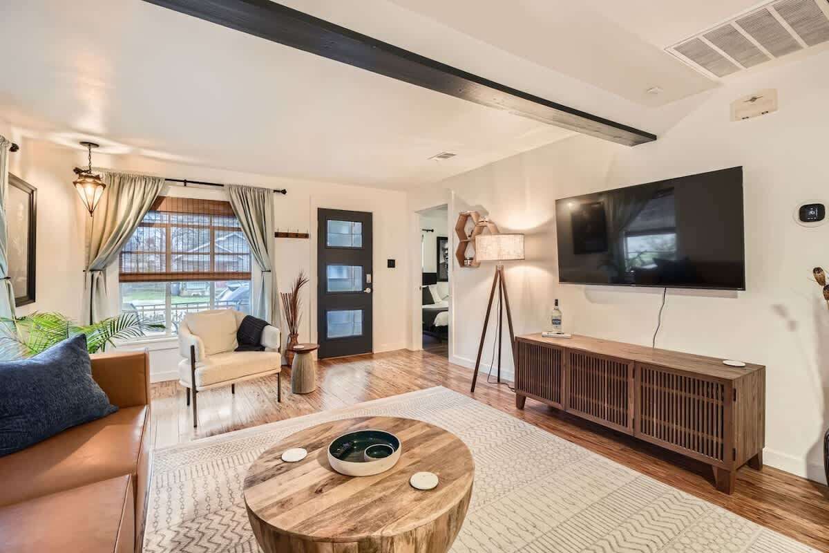 Televisión, oficina