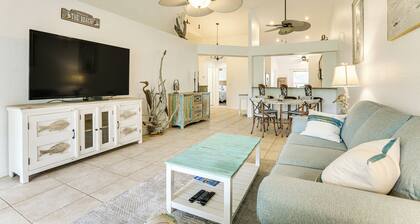 Screened Lanai + Workspace! Naples Stay Near Gulf