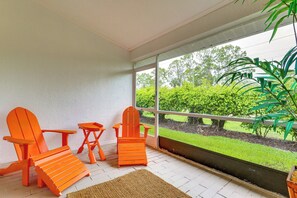Terrace/patio - Screened Lanai + Workspace! Naples Stay Near Gulf (Naples)