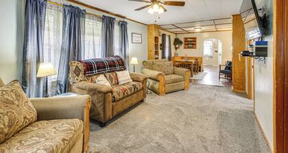 Dtwn Belleville Home w/ Yard < 1 Mi to High Banks