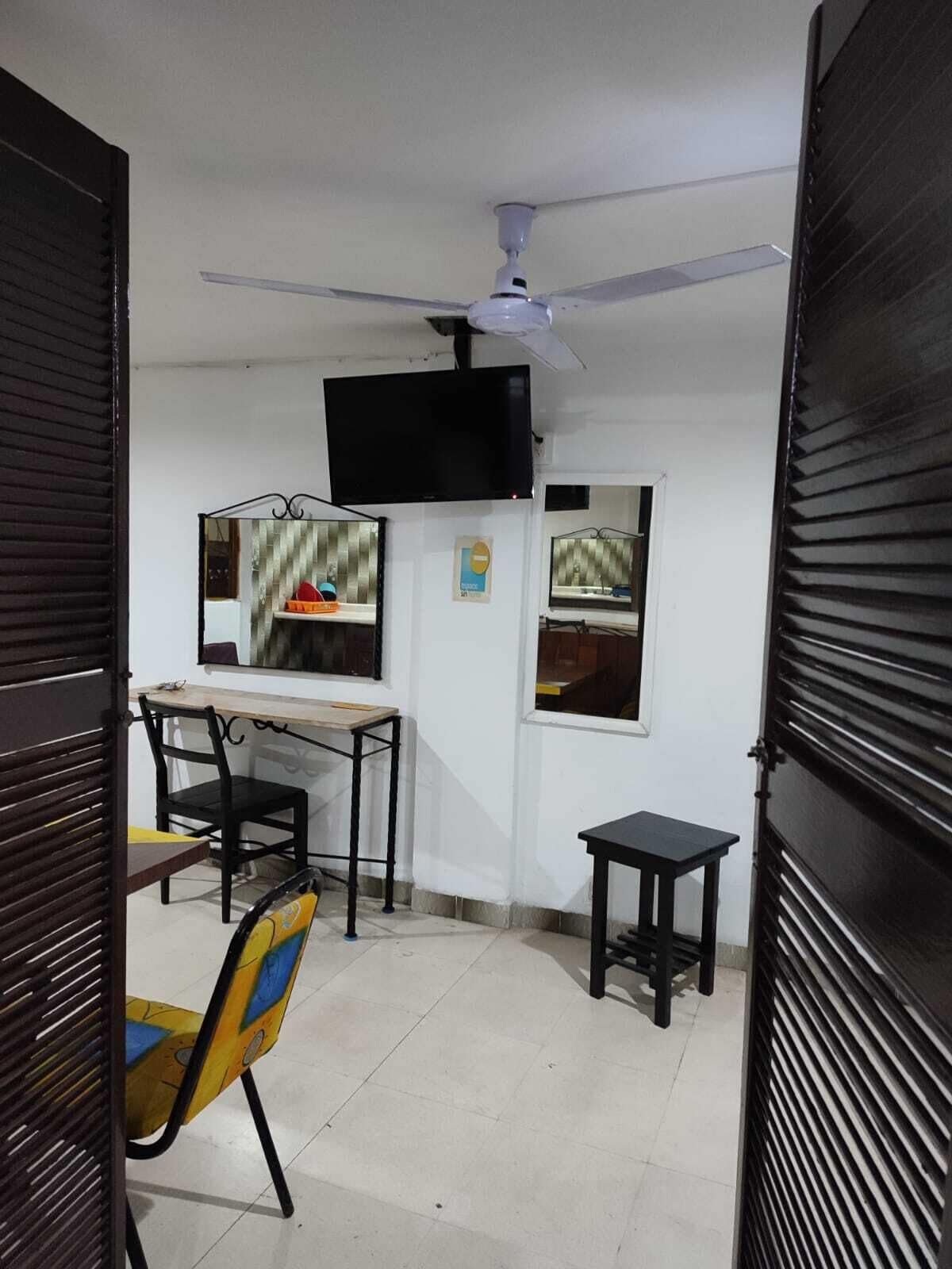 Televisión LED 32 pulgadas con canales de televisión digitales