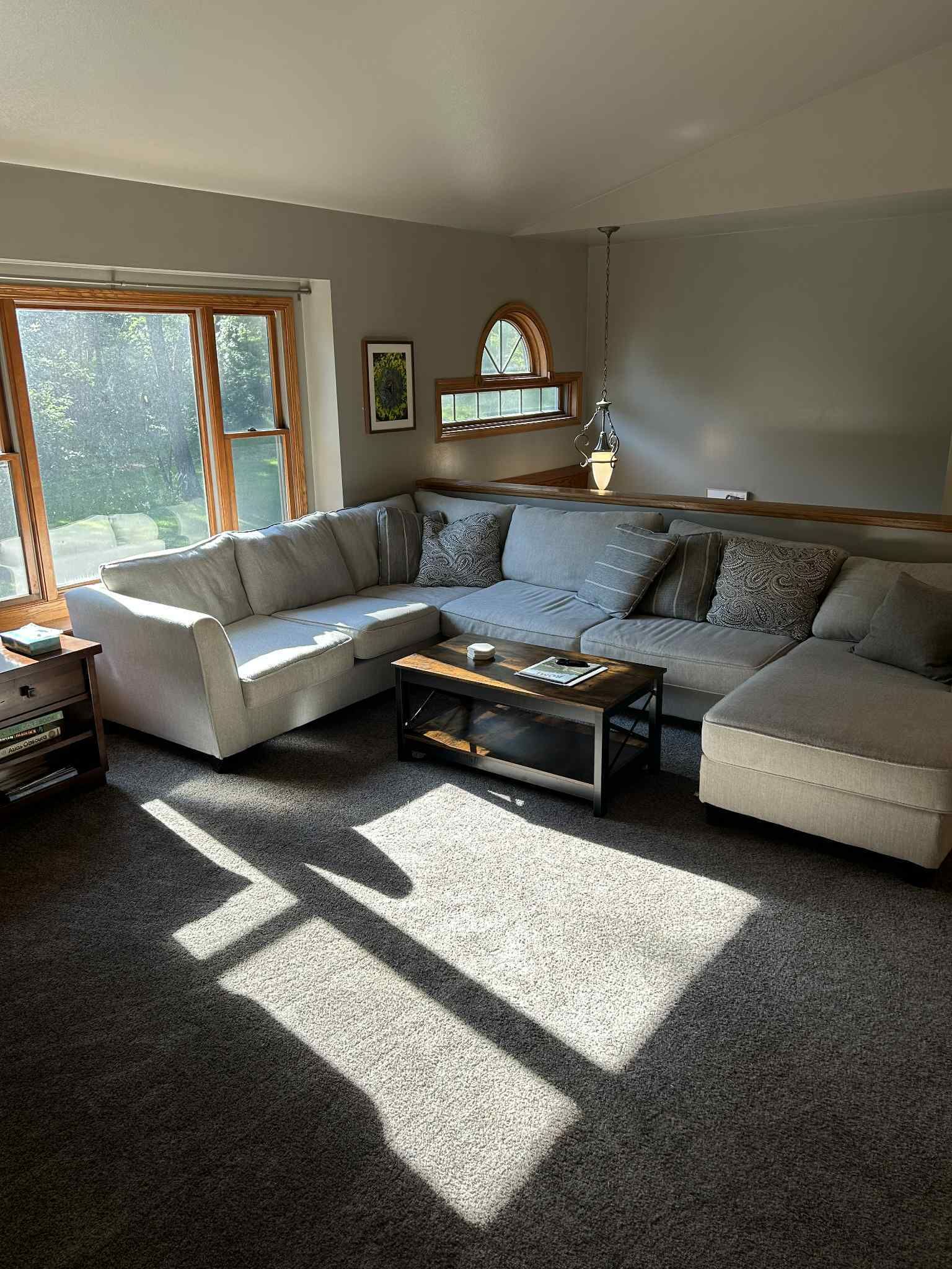 Smart-TV, Kamin, Tischfußball, Tischtennisplatte