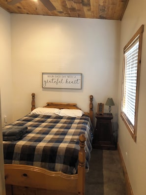 1 chambre, fer et planche Ă repasser, Wi-Fi gratuit, draps fournis