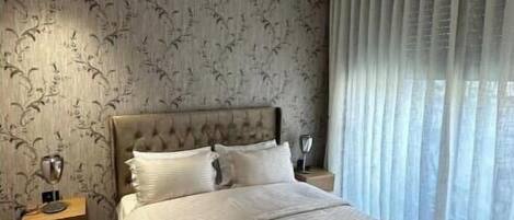 1 室のベッドルーム、インターネット