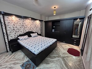 4 habitaciones, tabla de planchar con plancha y wifi gratis