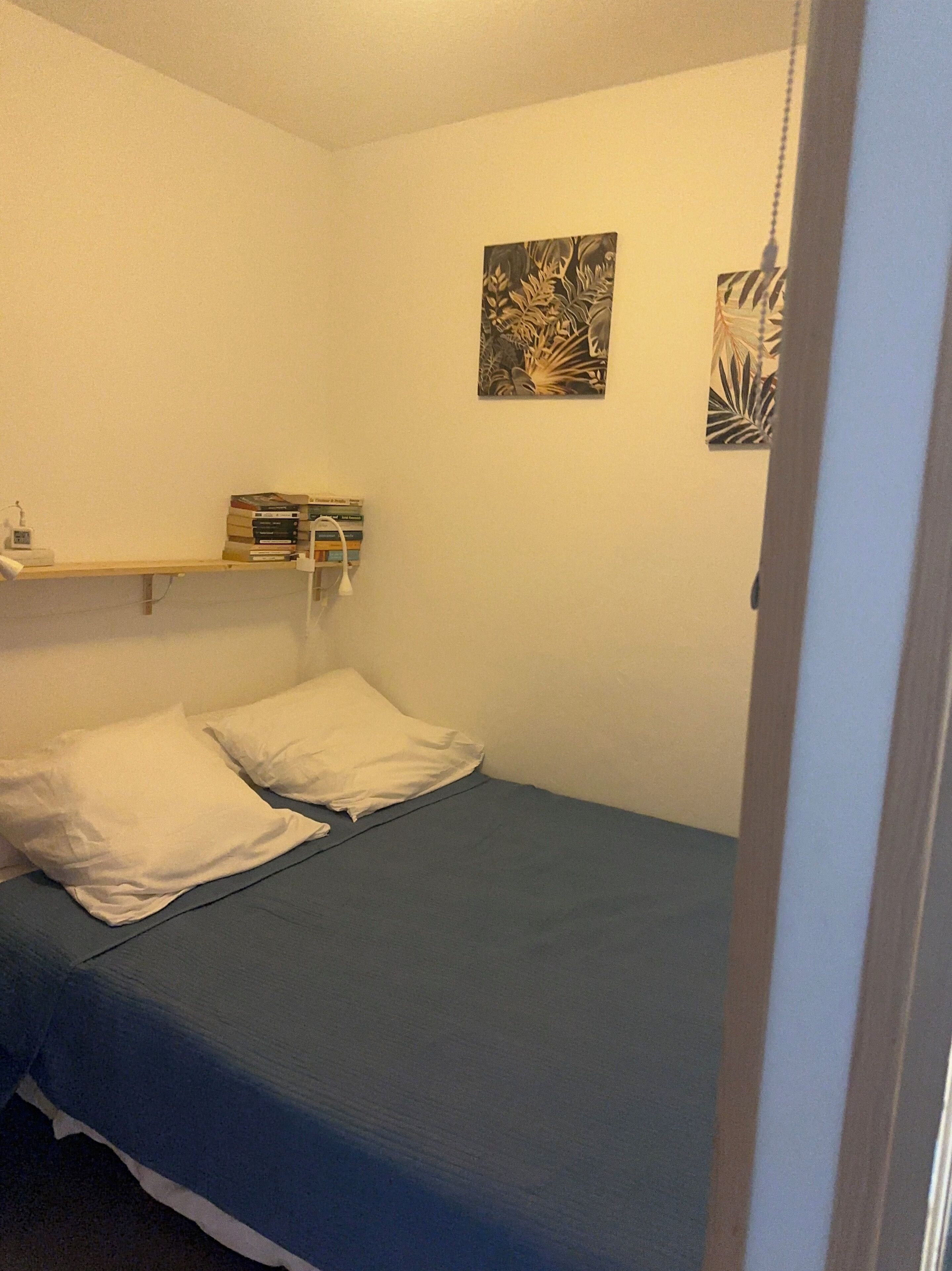 1 chambre, fer et planche à repasser, Wi-Fi, draps fournis