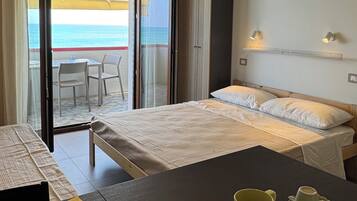 1 camera, Wi-Fi, lenzuola