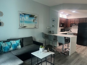 Smart TV, offices - Condo-Free Shuttle-Disney-Universal Epic (Orlando)