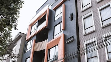 Mặt tiền nơi lưu trú