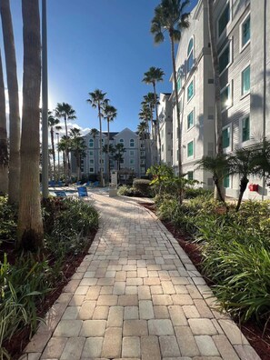 Property grounds - Condo near Disney-free shuttle to all theme parks (Orlando)
