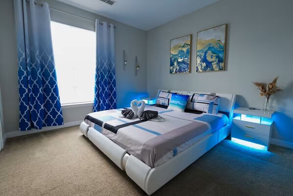 3 bedrooms, desk, iron/ironing board, travel crib