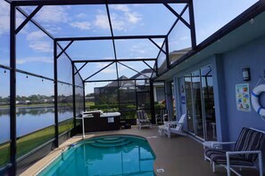 Beheizter Pool