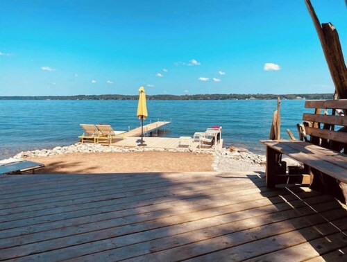 Waterfront Cottage | 1hr from Toronto