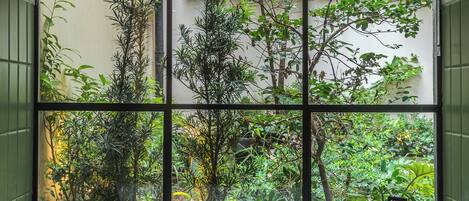 Signature Apartment | Bathroom