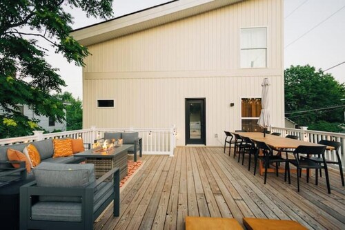 Findley BNB Game Room, Movie Theater, Sleeps 12