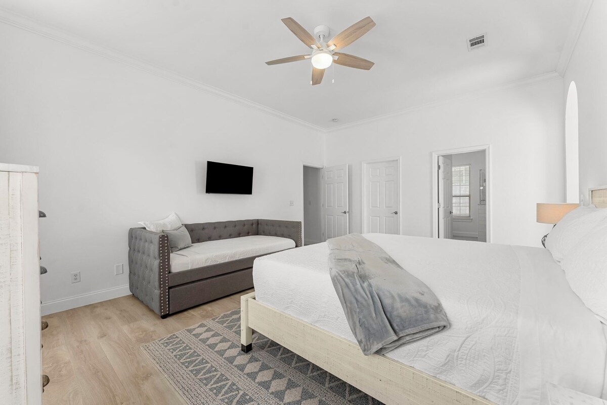 Photo 20 of Walk to Beach - Community Pool - Golf Cart - Pet Friendly - Crystal Beach