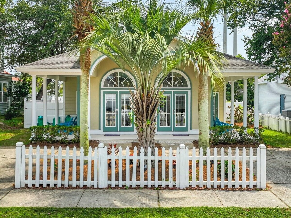 Walk to Beach - Community Pool - Golf Cart - Pet Friendly - Crystal Beach