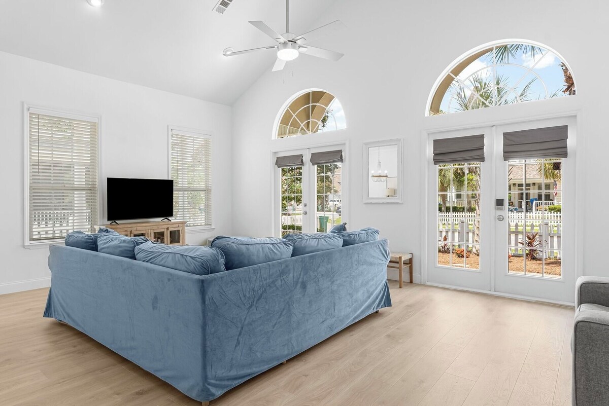 Photo 10 of Walk to Beach - Community Pool - Golf Cart - Pet Friendly - Crystal Beach