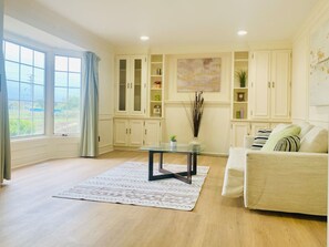 TV, fireplace, video games, ping pong