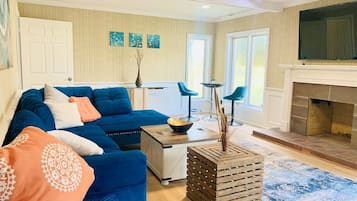 TV, fireplace, video games, ping pong