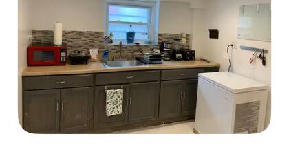 Chic 1-bedroom apartment in fabulous Chicago with AC
