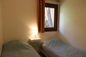 2 bedrooms