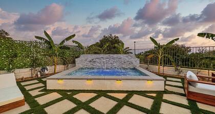 NEW!!! Ocean View Malibu Modern Home w/ Mini Golf & Spa