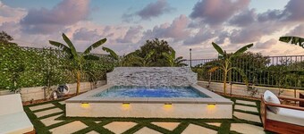 NEW!!! Ocean View Malibu Modern Home w/ Mini Golf & Spa