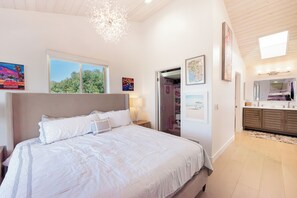 4 bedrooms, WiFi, bed sheets