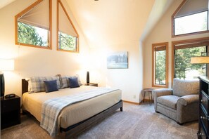 3 soverom, skrivebord, strykejern/-brett og wi-fi (inkludert)