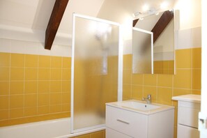 Bathroom - Les Chamois - ROUBION (ROUBION)