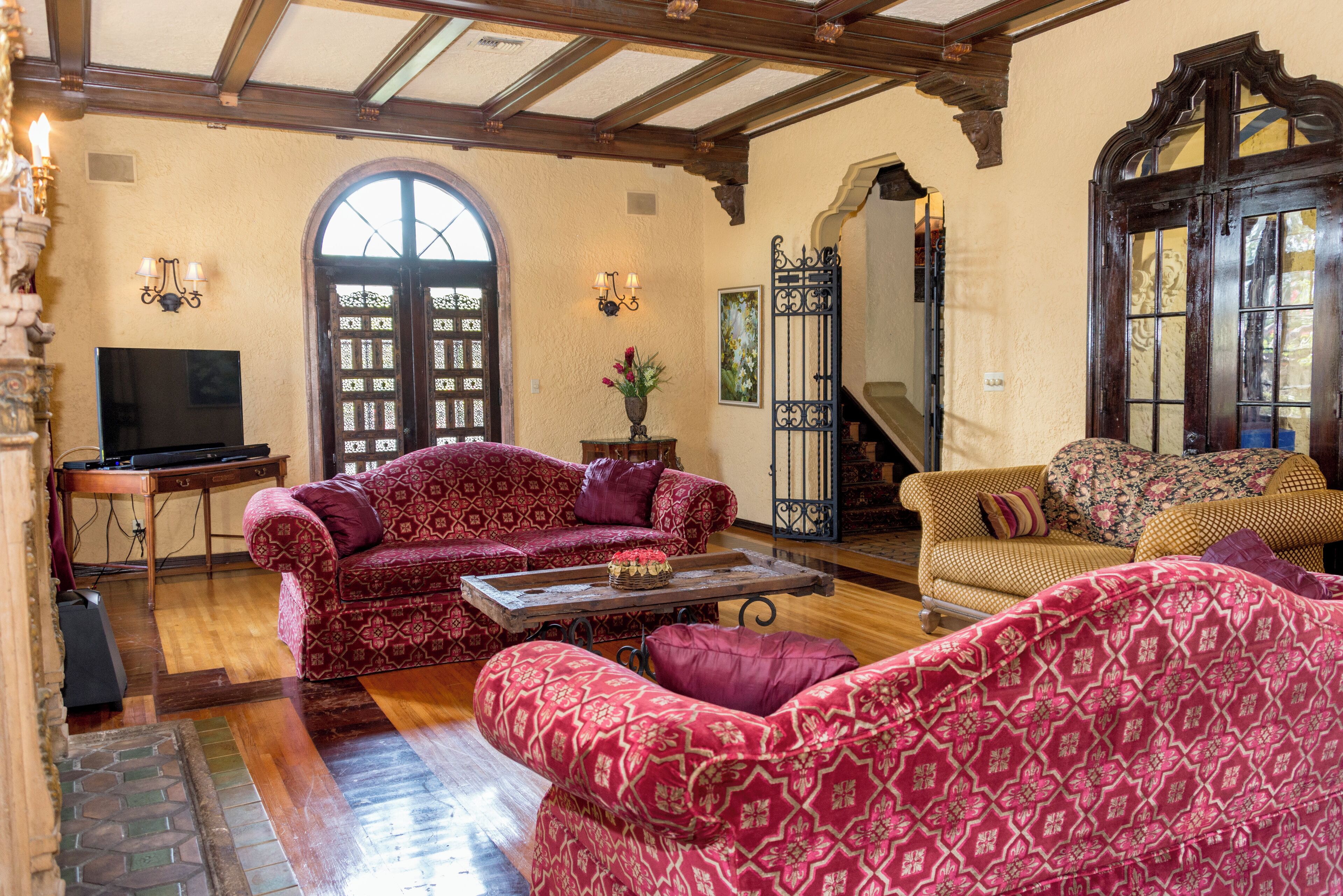 TV, fireplace, table tennis