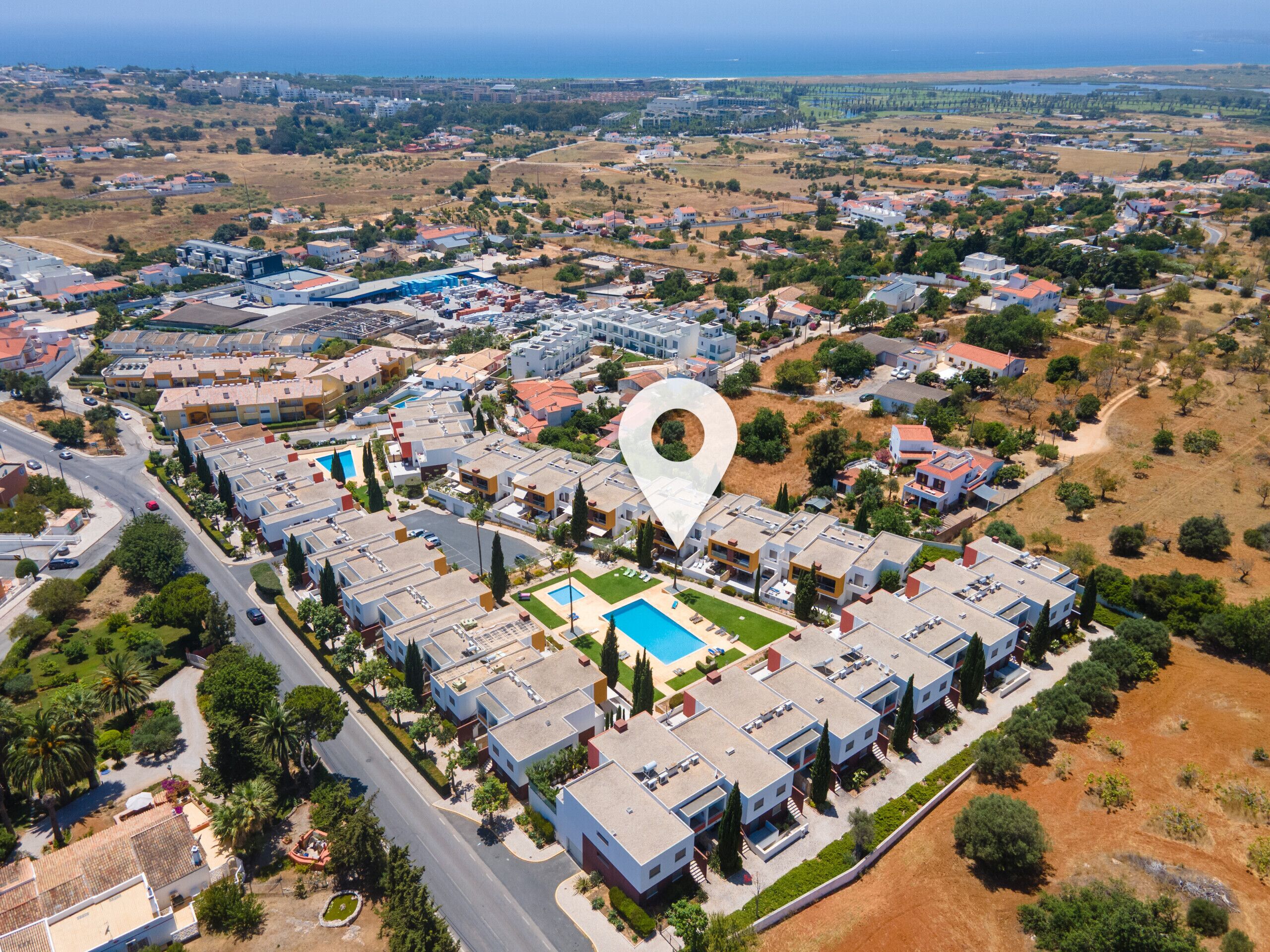 المنشأة من الخارج