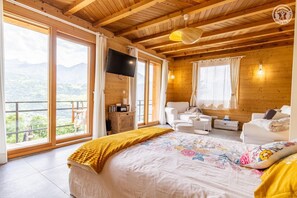 4 Schlafzimmer, Bügeleisen/Bügelbrett, Reisekinderbett, kostenloses WLAN
