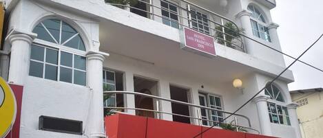 Majoituspaikan julkisivu