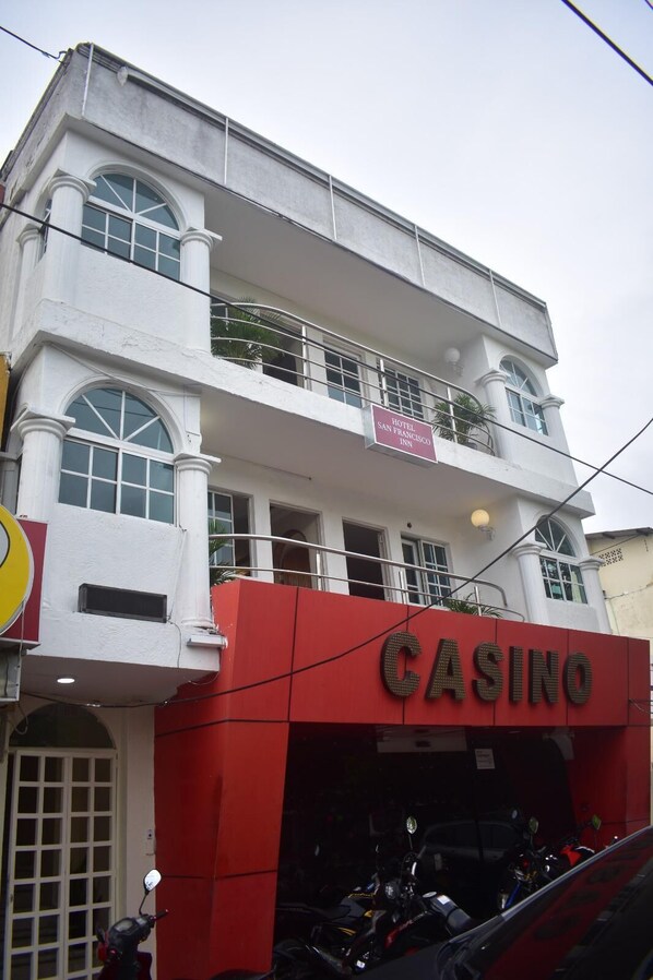 Front of property - HOTEL SAN FRANCISCO INN (Barranquilla)