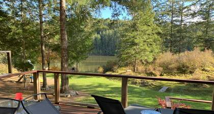 Oceanfront Private Peaceful Cabin on an Acre